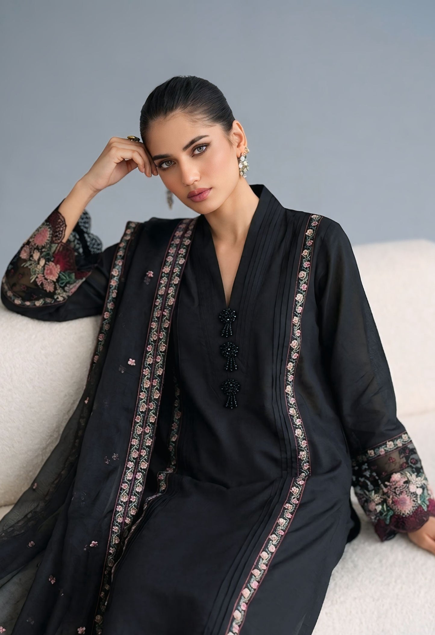 Black beauty 3-Piece Embroidered Collection